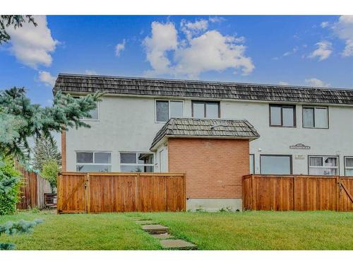 4-6147 Buckthorn Road Nw, Calgary, AB - Outdoor