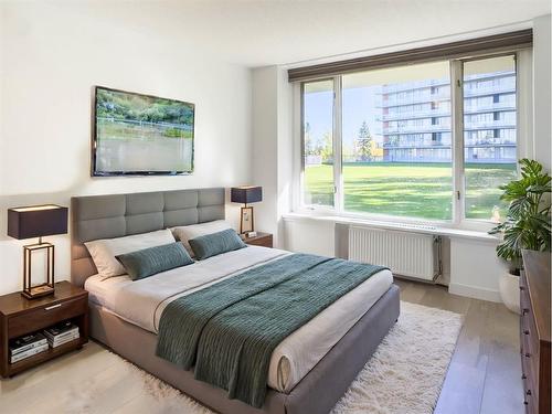 203-3204 Rideau Place Sw, Calgary, AB - Indoor Photo Showing Bedroom