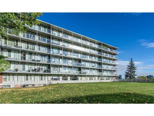 203-3204 Rideau Place Sw, Calgary, AB - Outdoor