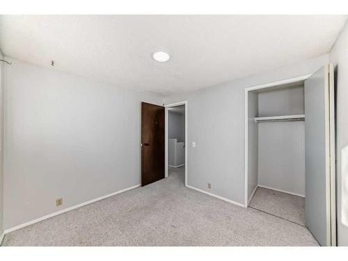 522 43 Street Se, Calgary, AB - Indoor