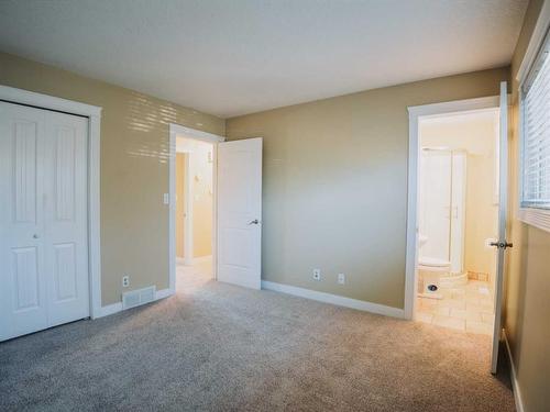 572 Parkridge Drive Se, Calgary, AB - Indoor