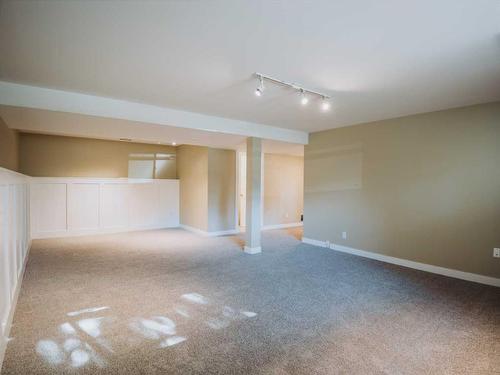 572 Parkridge Drive Se, Calgary, AB - Indoor Photo Showing Other Room