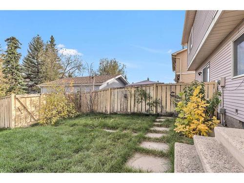 231 Sandstone Road Nw, Calgary, AB - Outdoor