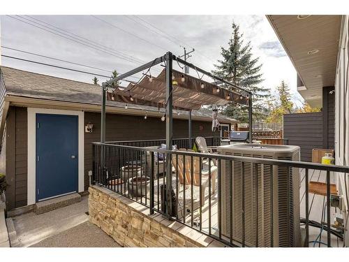 2-528 34 Street Nw, Calgary, AB - Outdoor With Exterior