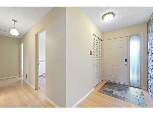 796 Acadia Drive Se, Calgary, AB - Indoor Photo Showing Other Room