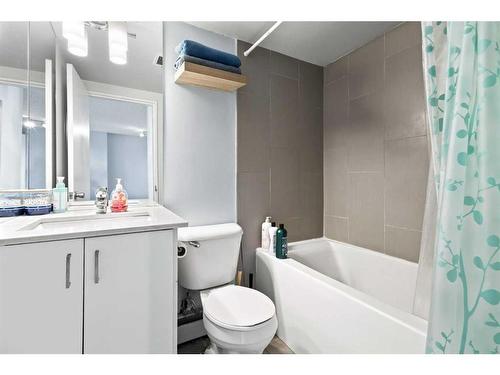 440-519 17 Avenue Sw, Calgary, AB - Indoor Photo Showing Bathroom