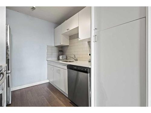 440-519 17 Avenue Sw, Calgary, AB - Indoor Photo Showing Kitchen