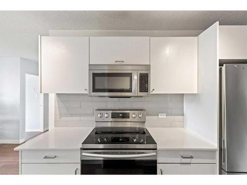 440-519 17 Avenue Sw, Calgary, AB - Indoor Photo Showing Kitchen With Stainless Steel Kitchen