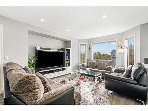 216 Taradale Drive Ne, Calgary, AB - Indoor Photo Showing Living Room