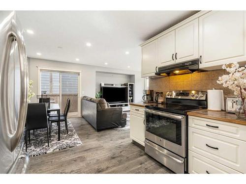 216 Taradale Drive Ne, Calgary, AB - Indoor Photo Showing Kitchen