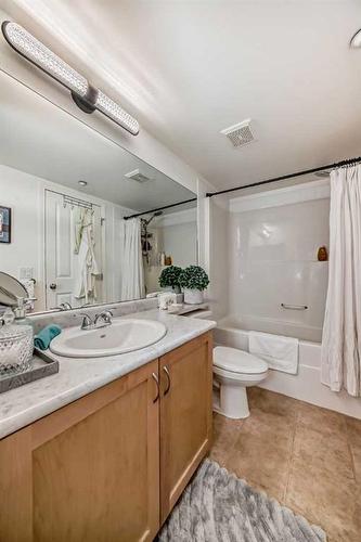 101-380 Marina Drive, Chestermere, AB - Indoor Photo Showing Bathroom