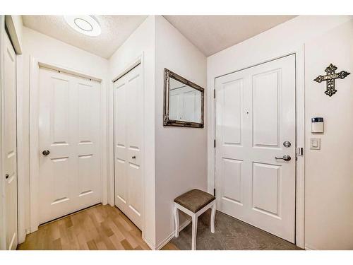 101-380 Marina Drive, Chestermere, AB - Indoor Photo Showing Other Room