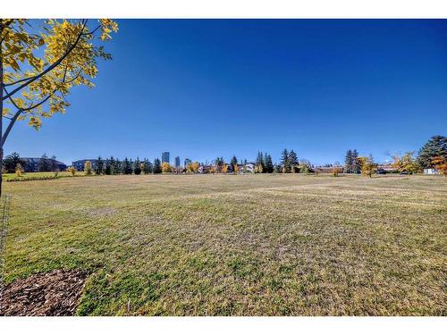 204-328 Cedar Crescent Sw, Calgary, AB - Outdoor With View