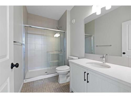 119 Dawson Wharf Rise, Chestermere, AB - Indoor Photo Showing Bathroom