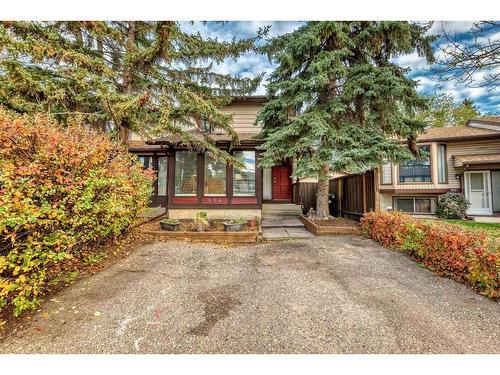 554 Whitehill Place Ne, Calgary, AB - Outdoor