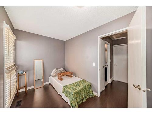 554 Whitehill Place Ne, Calgary, AB - Indoor Photo Showing Bedroom