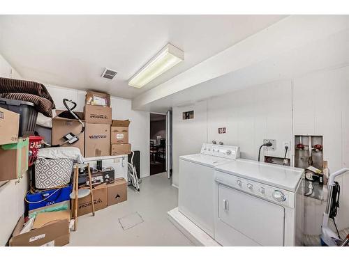 554 Whitehill Place Ne, Calgary, AB - Indoor Photo Showing Laundry Room