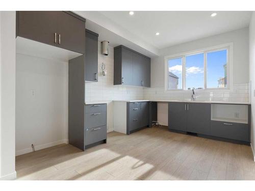 459 Tekarra Drive Nw, Calgary, AB - Indoor Photo Showing Kitchen