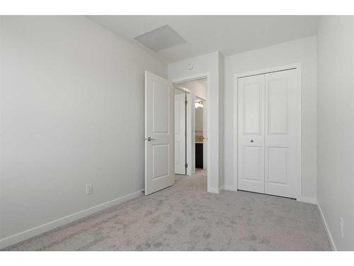 459 Tekarra Drive Nw, Calgary, AB - Indoor Photo Showing Other Room