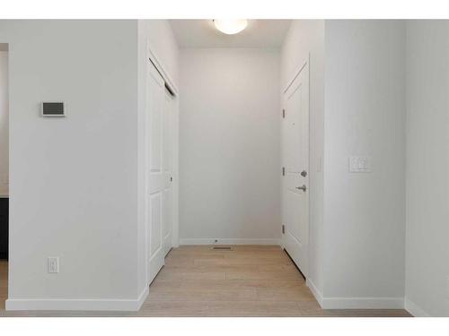 459 Tekarra Drive Nw, Calgary, AB - Indoor Photo Showing Other Room