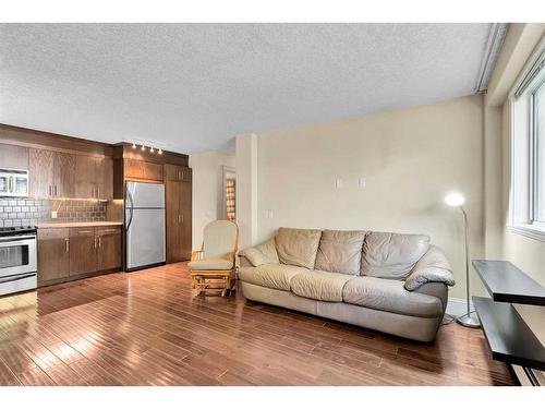 102-525 22 Avenue Sw, Calgary, AB - Indoor