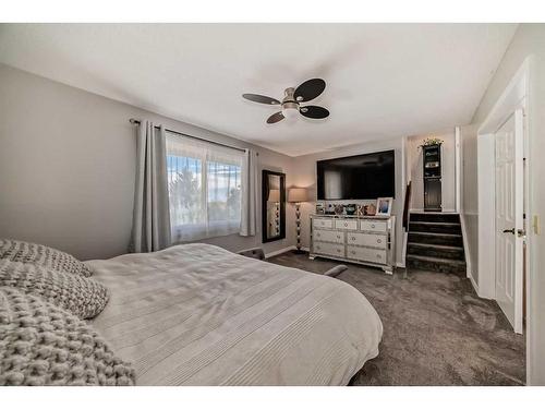 14112 Deer Ridge Drive Se, Calgary, AB - Indoor Photo Showing Bedroom