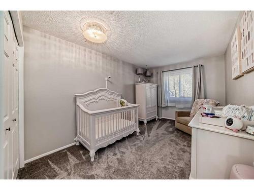 14112 Deer Ridge Drive Se, Calgary, AB - Indoor Photo Showing Bedroom