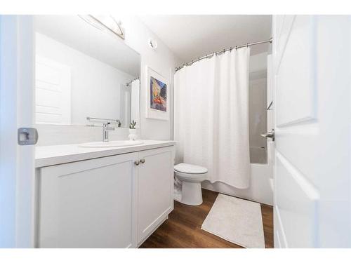 60 Wolf Creek Street Se, Calgary, AB - Indoor Photo Showing Bathroom