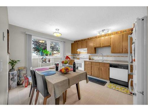 168 Castlegreen Close Ne, Calgary, AB - Indoor