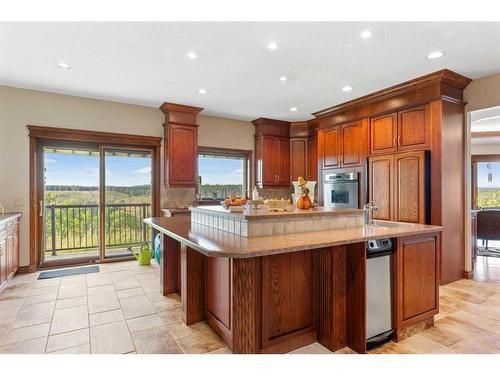 53265 Twp Rd 283A, Rural Rocky View County, AB - Indoor Photo Showing Kitchen