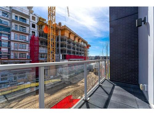 407-3125 39 Street Nw, Calgary, AB - Outdoor