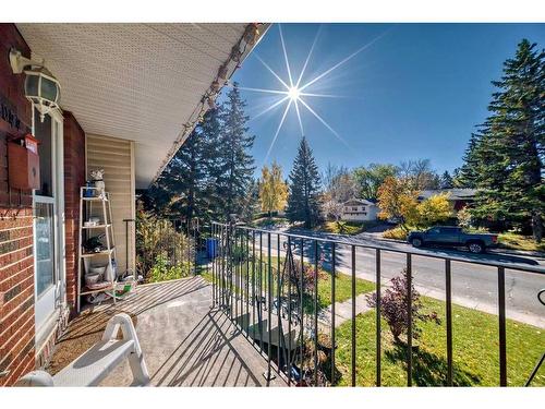 5044 Dalhart Road Nw, Calgary, AB - Outdoor