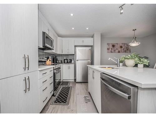 10463 Cityscape Drive, Calgary, AB - Indoor Photo Showing Kitchen