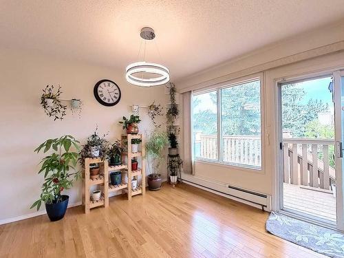 217 Sirocco Place Sw, Calgary, AB - Indoor Photo Showing Other Room