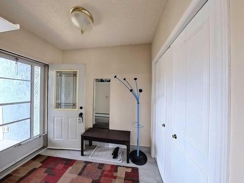 217 Sirocco Place Sw, Calgary, AB - Indoor Photo Showing Other Room