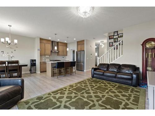 32 Cornerbrook Common Ne, Calgary, AB - Indoor Photo Showing Living Room