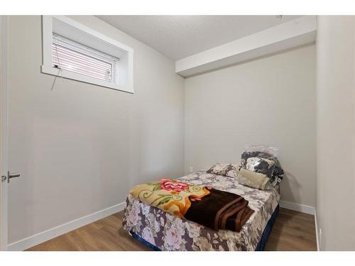 32 Cornerbrook Common Ne, Calgary, AB - Indoor Photo Showing Bedroom