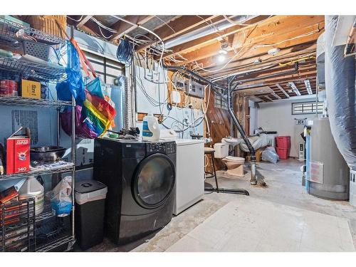 4735 26 Avenue Sw, Calgary, AB - Indoor Photo Showing Laundry Room