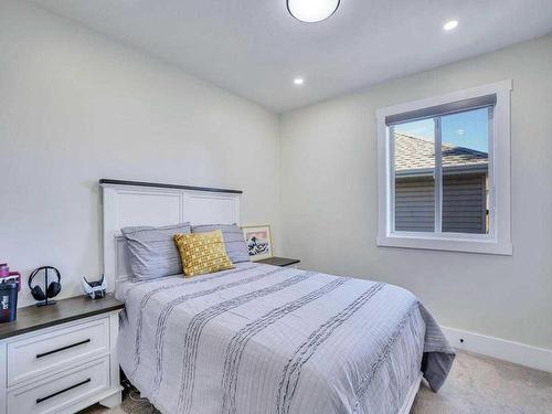 145 Coral Springs Close Ne, Calgary, AB - Indoor Photo Showing Bedroom