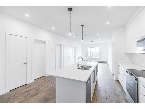 3601-60 Skyview Ranch Road Ne, Calgary, AB - Indoor Photo Showing Kitchen With Double Sink With Upgraded Kitchen