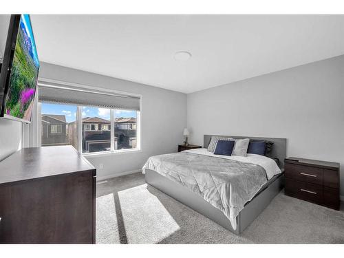 139 Howse Crescent Ne, Calgary, AB - Indoor Photo Showing Bedroom