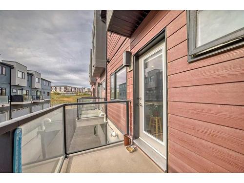 602-218 Sherwood Square Nw, Calgary, AB - Outdoor With Exterior