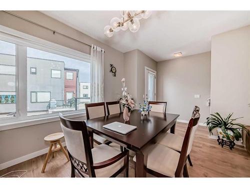 602-218 Sherwood Square Nw, Calgary, AB - Indoor Photo Showing Dining Room