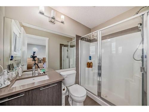 602-218 Sherwood Square Nw, Calgary, AB - Indoor Photo Showing Bathroom