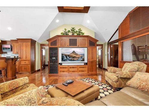 141 Birchcliff Road, Birchcliff, AB - Indoor Photo Showing Living Room