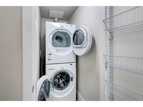 510-560 6 Avenue Se, Calgary, AB - Indoor Photo Showing Laundry Room