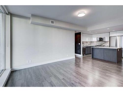 510-560 6 Avenue Se, Calgary, AB - Indoor Photo Showing Kitchen