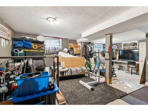 2423 32 Street Sw, Calgary, AB - Indoor Photo Showing Gym Room