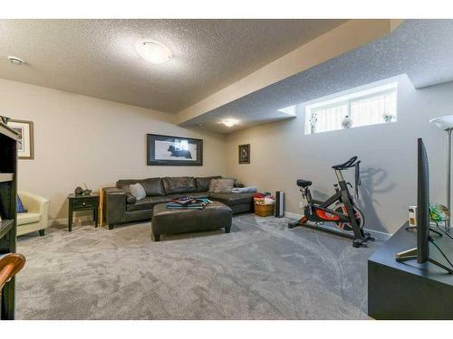 173 Willow Street, Cochrane, AB - Indoor