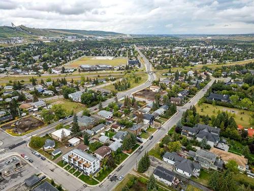 6431 33 Avenue Nw, Calgary, AB - Outdoor With View